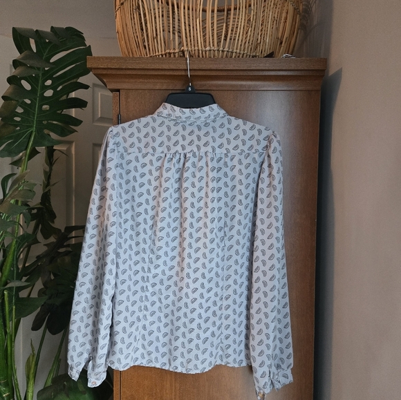 Jonathan Martin Button Up Sophisticated Paisley Blouse - Picture 2 of 3